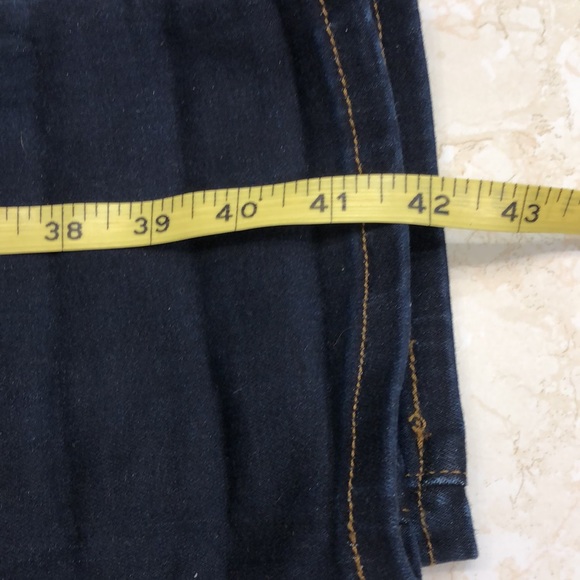 Levi Strauss Mid-rise Skinny Jeans - Picture 6 of 7